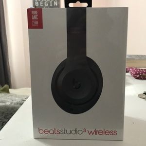 Beatsstudio3 wireless headphones